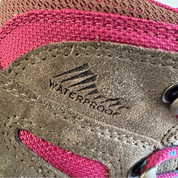 Columbia Women’s Newton Ridge Waterproof Amped Hiking Boots Green Size 9.5 - Picture 3 of 7